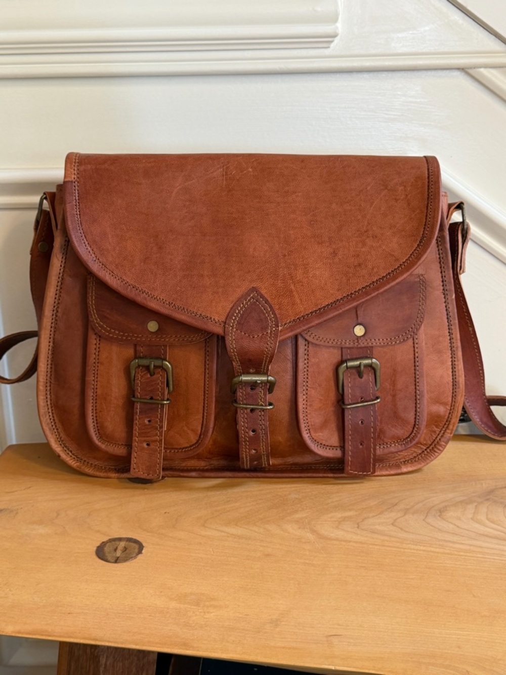 Vintage Style Boho Brown Leather Messenger Bag Multi Pocket (GUC)
